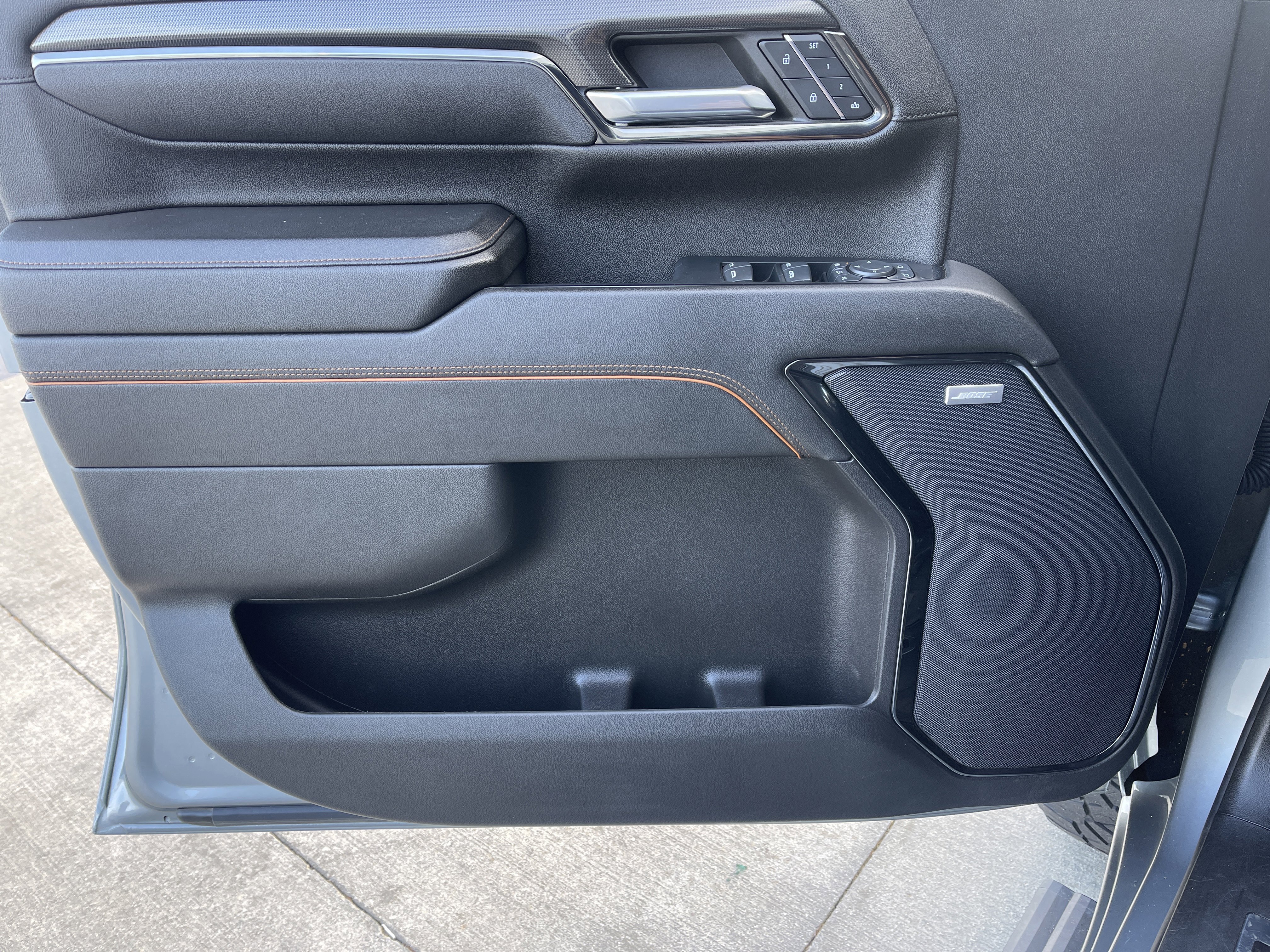 Used 2024 GMC Sierra 2500 AT4 w/ AT4 Premium Plus Package image 22