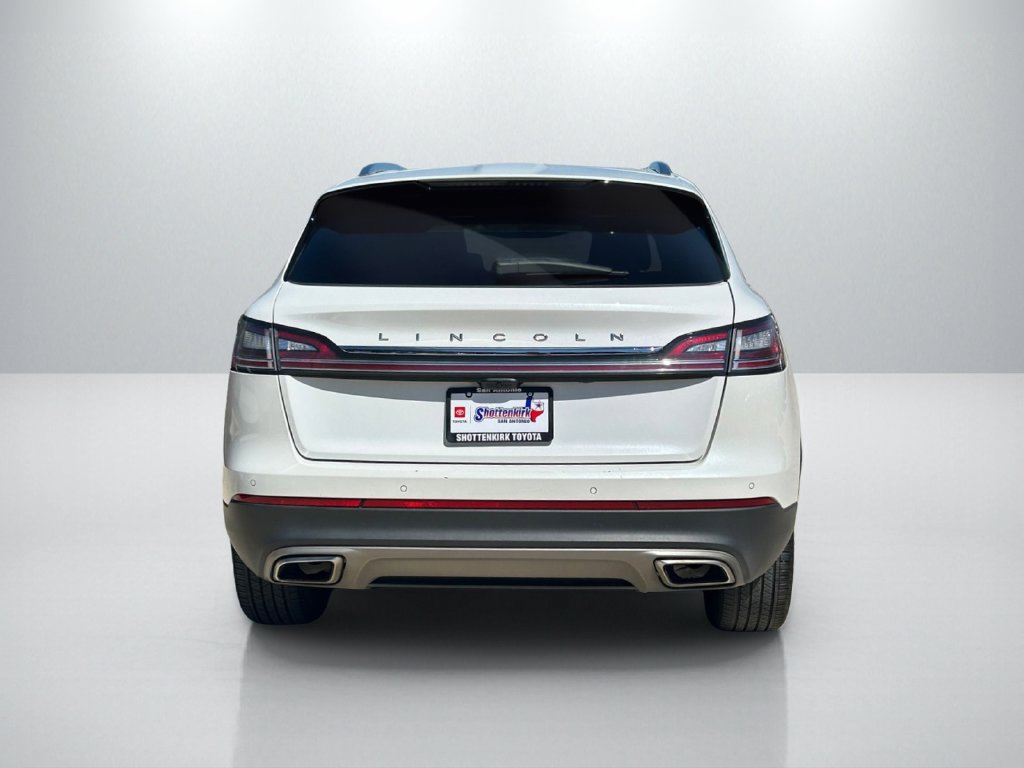 Used 2023 Lincoln Nautilus Reserve w/ Luxury Package AWD/4WD image 6