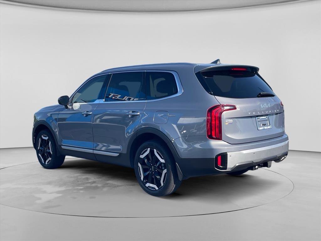 Used 2024 Kia Telluride S w/ S Sunroof Package FWD image 5