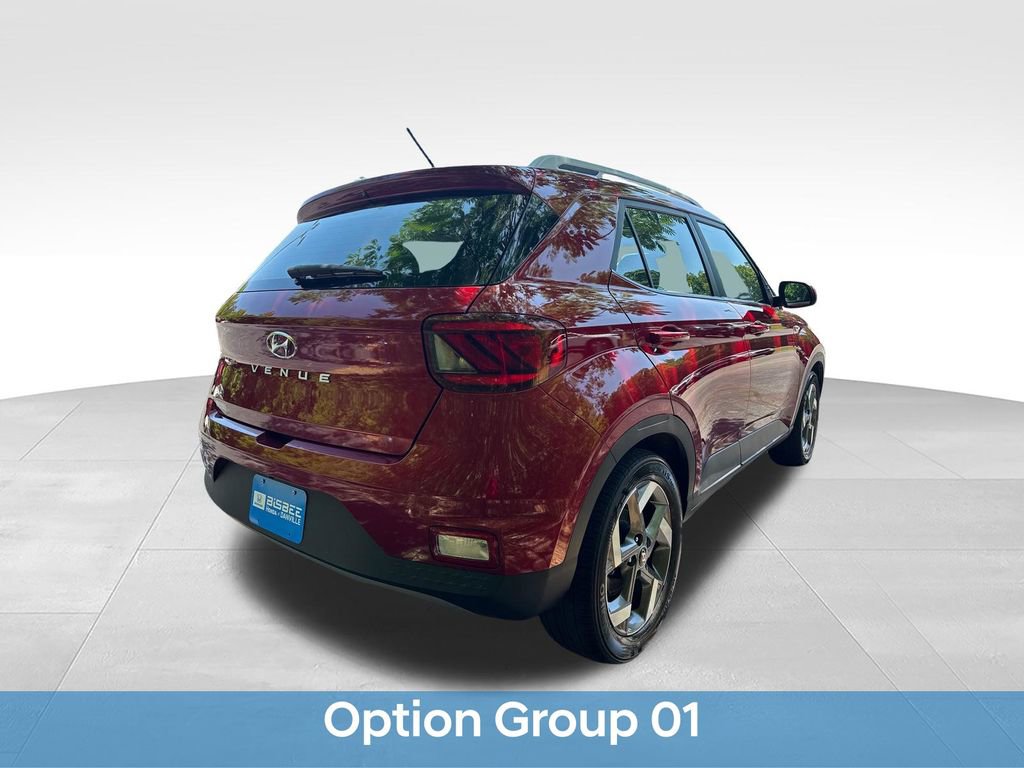 Used 2025 Hyundai Venue SEL FWD image 8