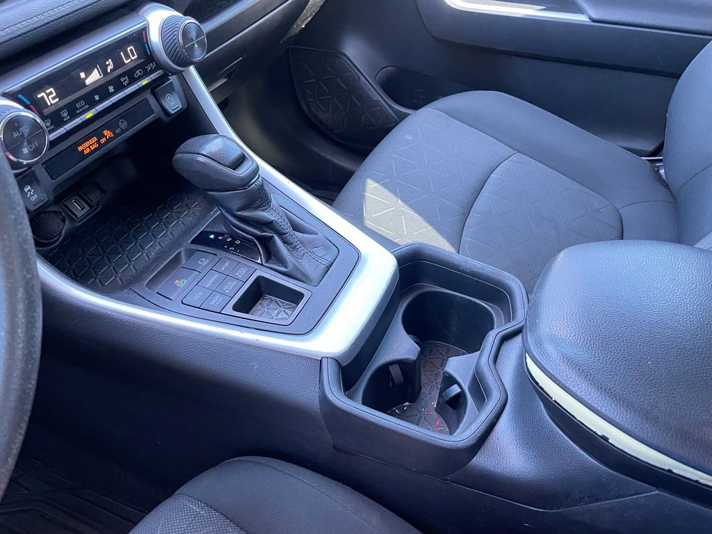 Used 2021 Toyota RAV4 XLE AWD/4WD image 20