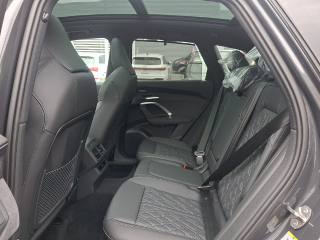New 2026 Audi SQ5 Premium Plus AWD/4WD image 6