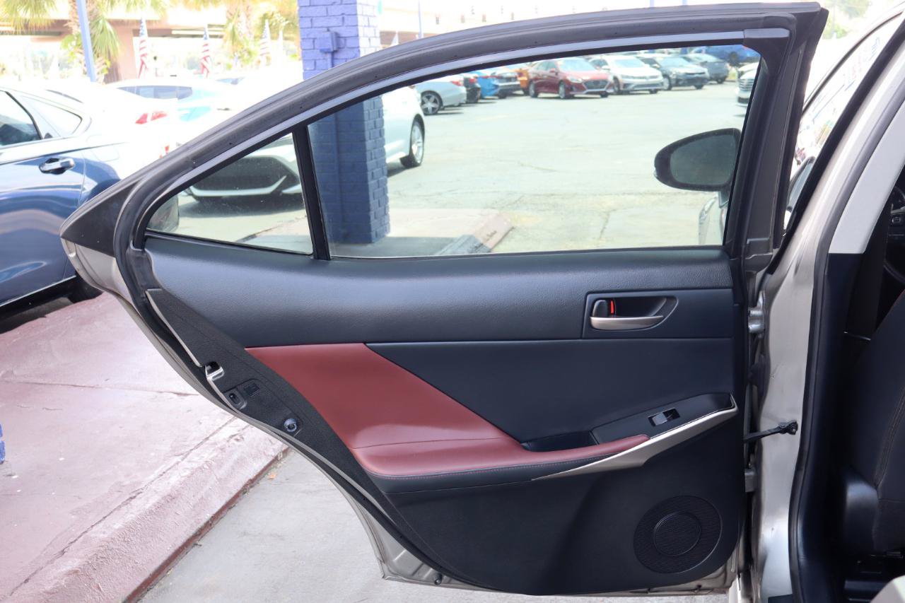 Used 2018 Lexus IS 300 w/ Premium Package RWD image 15
