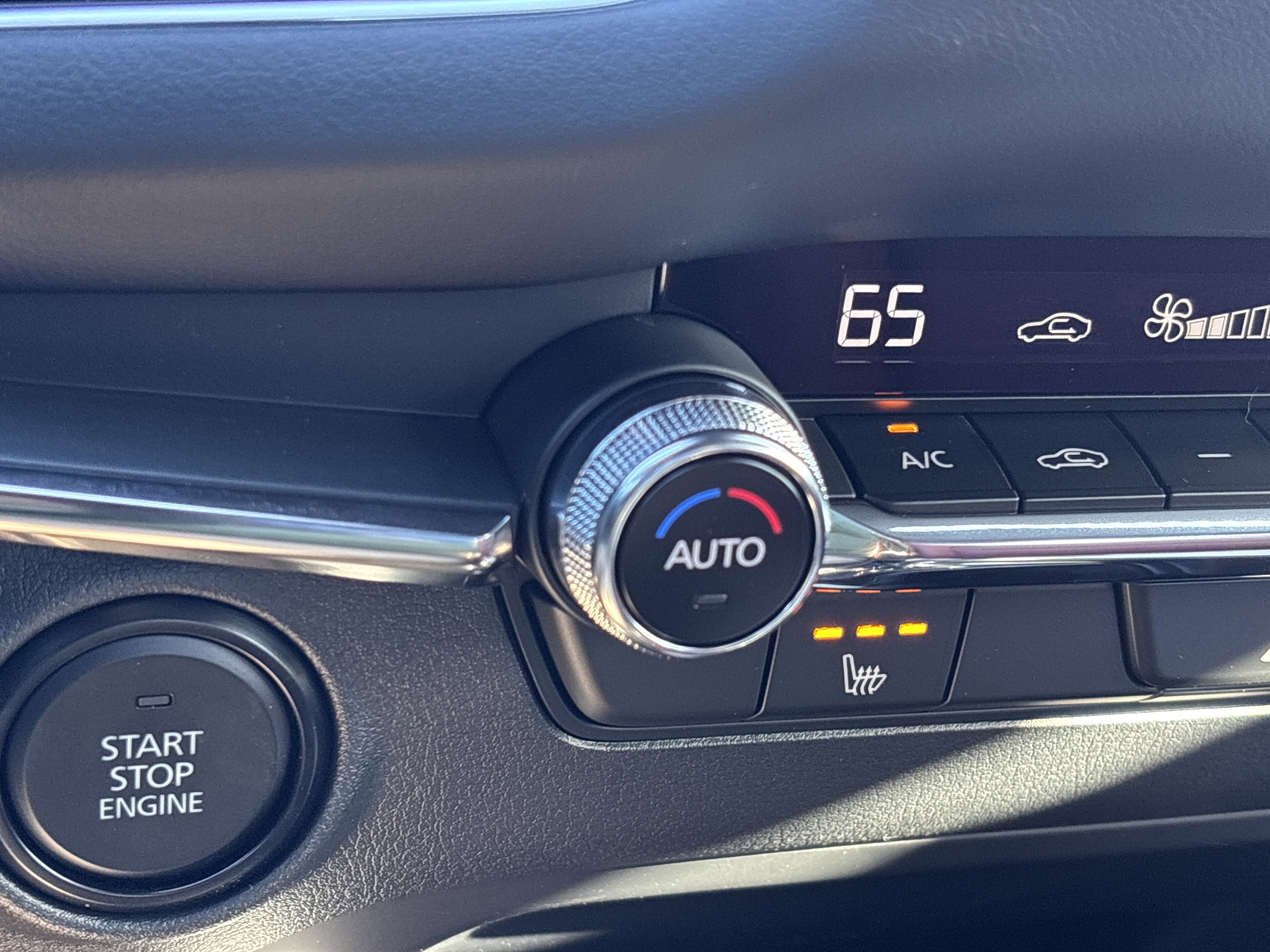 New 2026 MAZDA MAZDA3 Carbon image 35