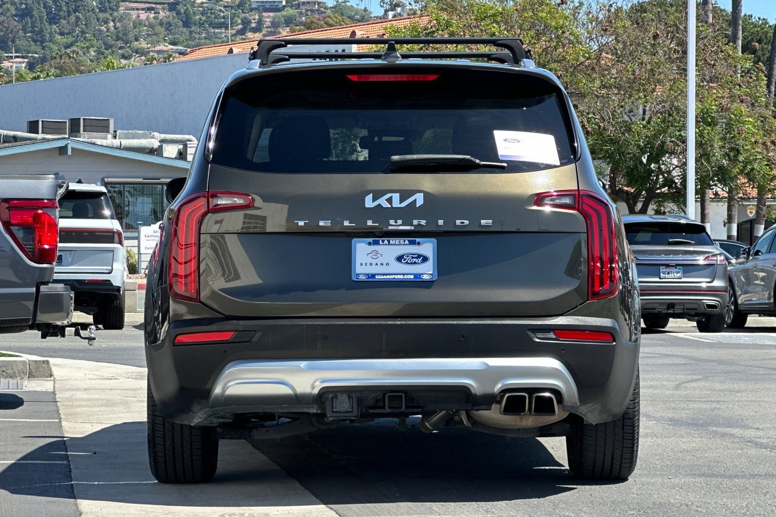 Used 2022 Kia Telluride EX w/ Towing Package image 4