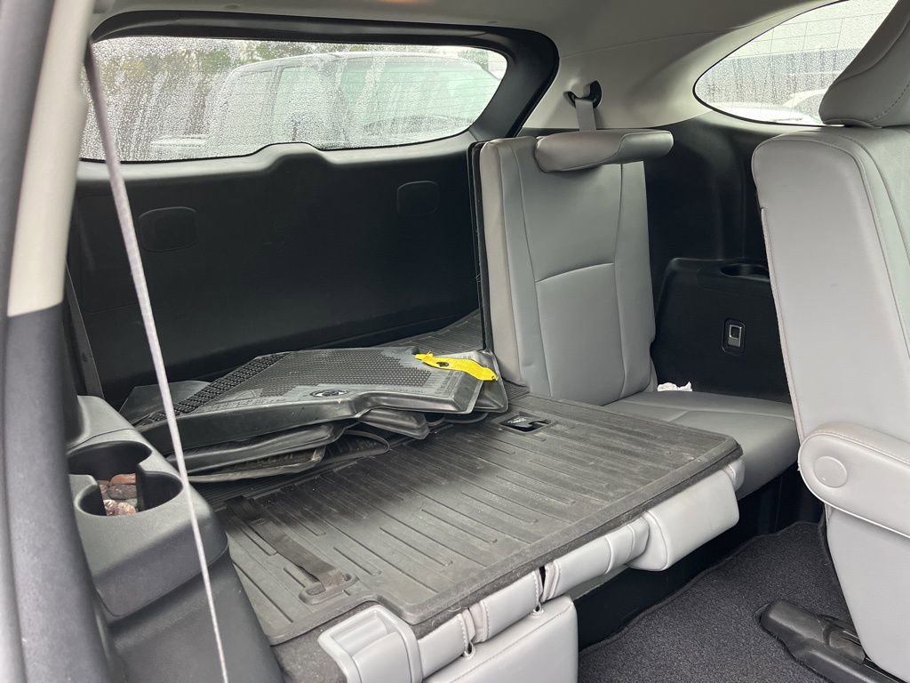 Used 2020 Toyota Highlander Platinum AWD/4WD image 4