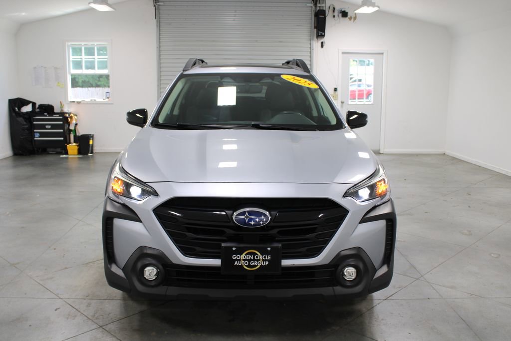 Used 2025 Subaru Outback Onyx Edition AWD/4WD image 3