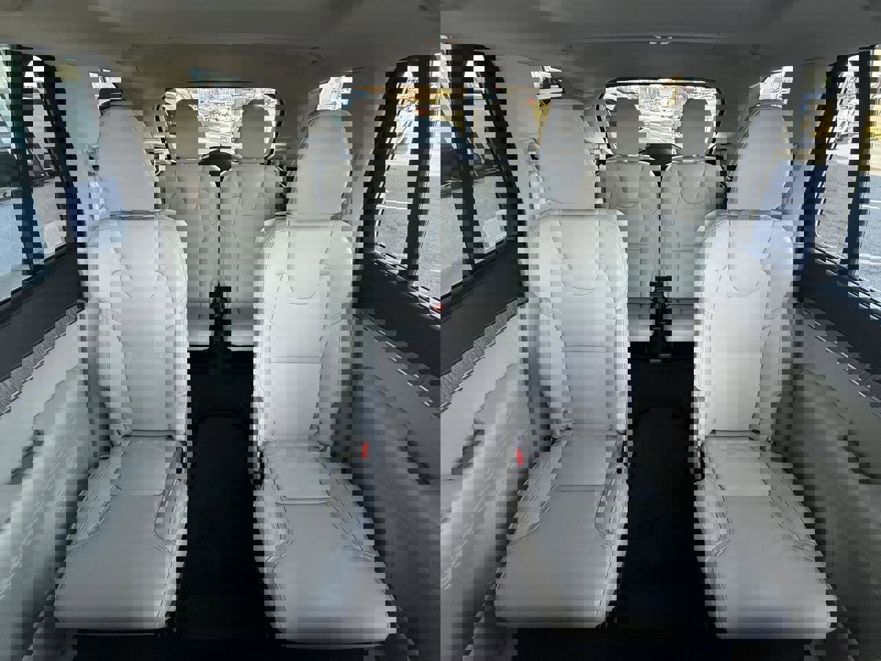 Used 2023 Volvo XC90 T8 Ultimate image 44