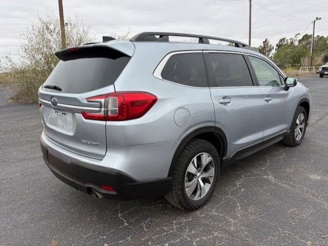 Used 2023 Subaru Ascent Premium w/ Convenience Package image 6