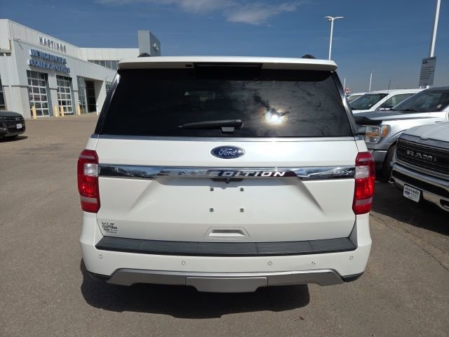 Used 2018 Ford Expedition Max XLT w/ Equipment Group 202A image 4