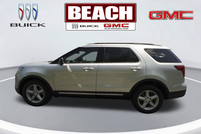 Used 2019 Ford Explorer XLT FWD image 6