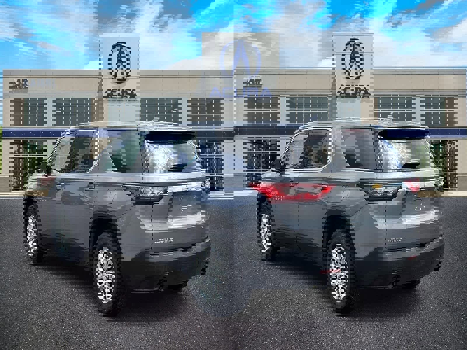 Used 2018 Chevrolet Traverse LS AWD/4WD image 3