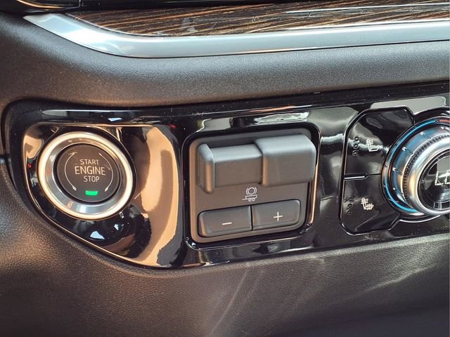 New 2026 GMC Sierra 1500 Elevation image 14