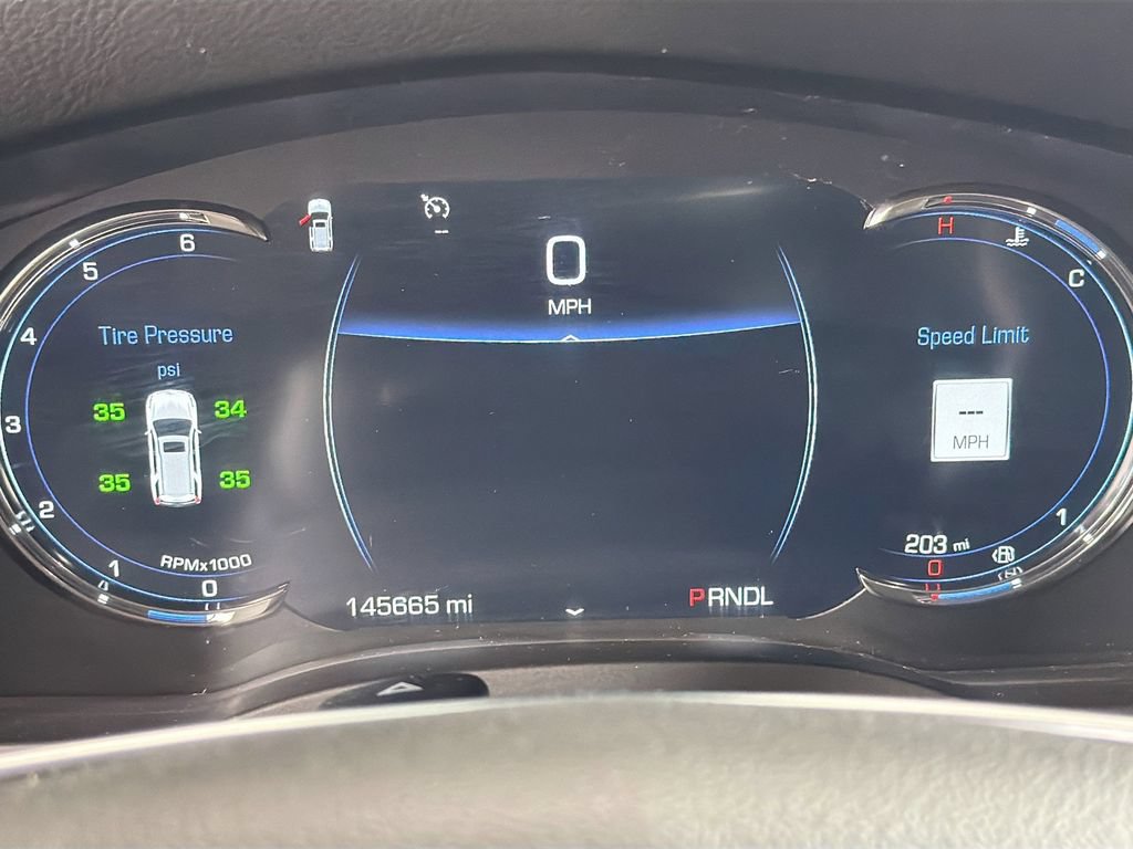 Used 2017 Cadillac Escalade Luxury AWD/4WD image 14