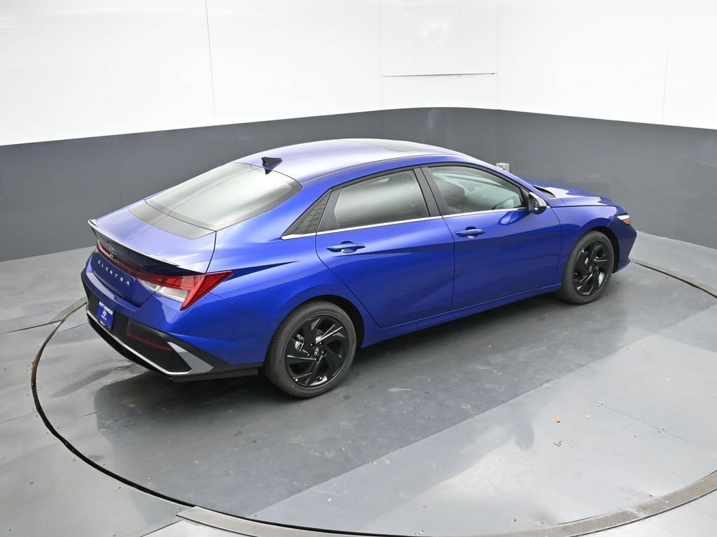 New 2026 Hyundai Elantra SEL Sport image 21