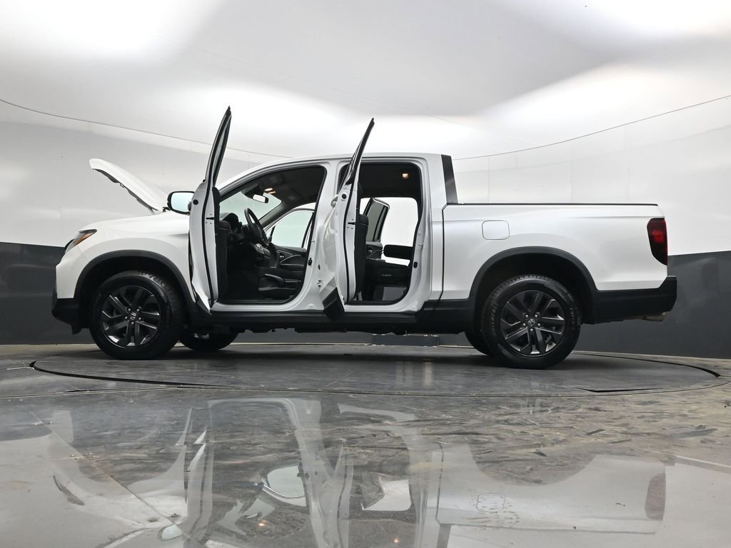 Certified 2023 Honda Ridgeline Sport image 40