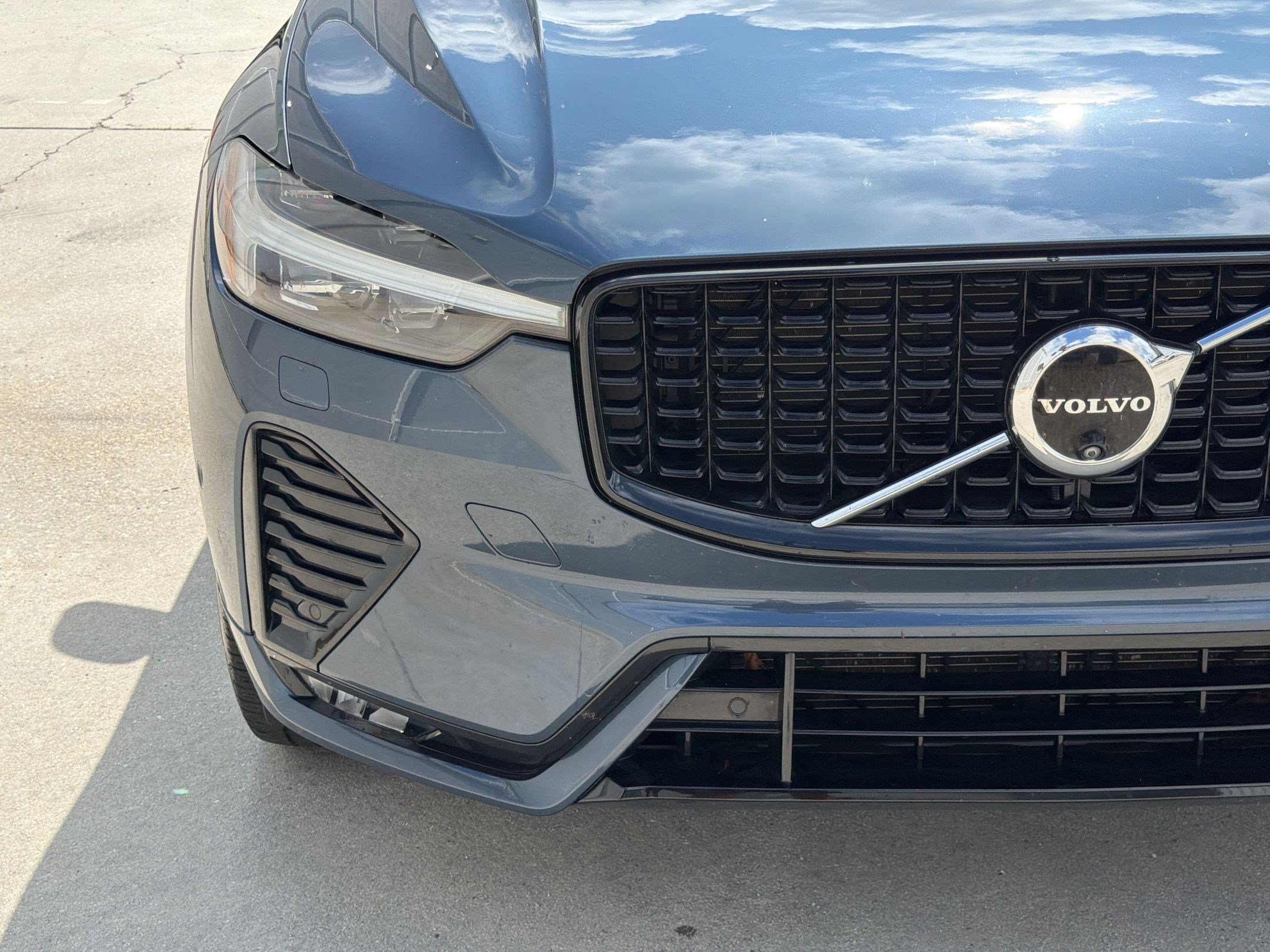 Used 2024 Volvo XC60 B5 Plus w/ Protection Package Premier AWD/4WD image 11