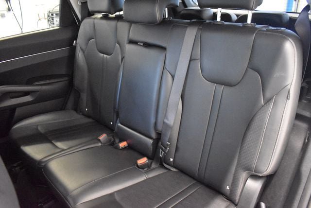 Used 2024 Kia Sorento S AWD/4WD image 7