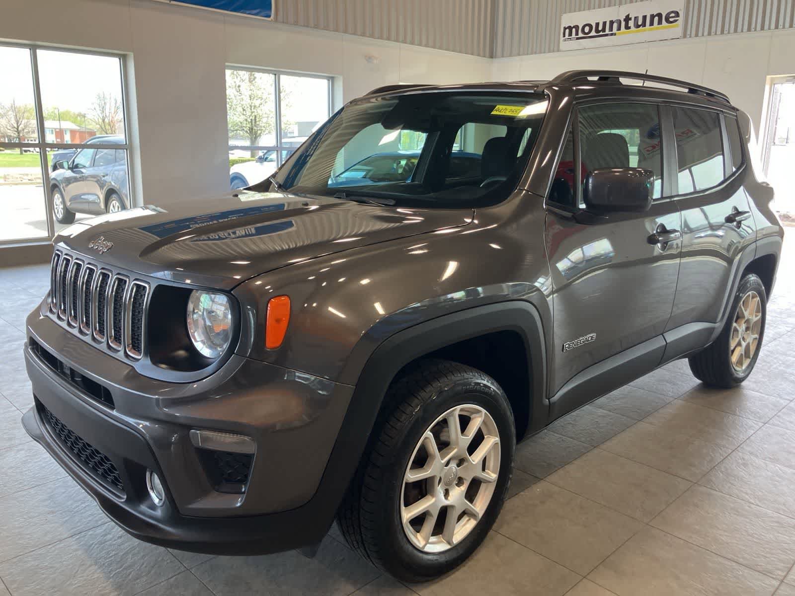 Used 2020 Jeep Renegade Latitude w/ Cold Weather Group AWD/4WD image 1