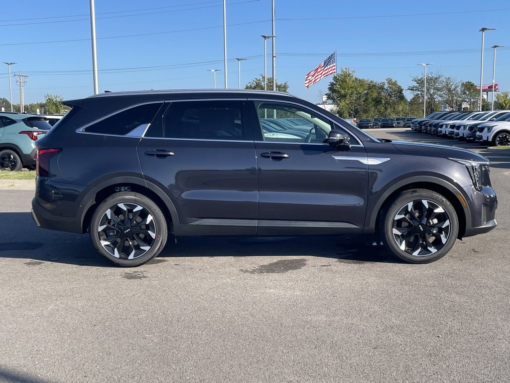 New 2026 Kia Sorento SX image 8