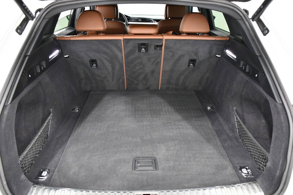 Used 2022 Audi e-tron Premium Plus w/ Premium Plus Package image 23