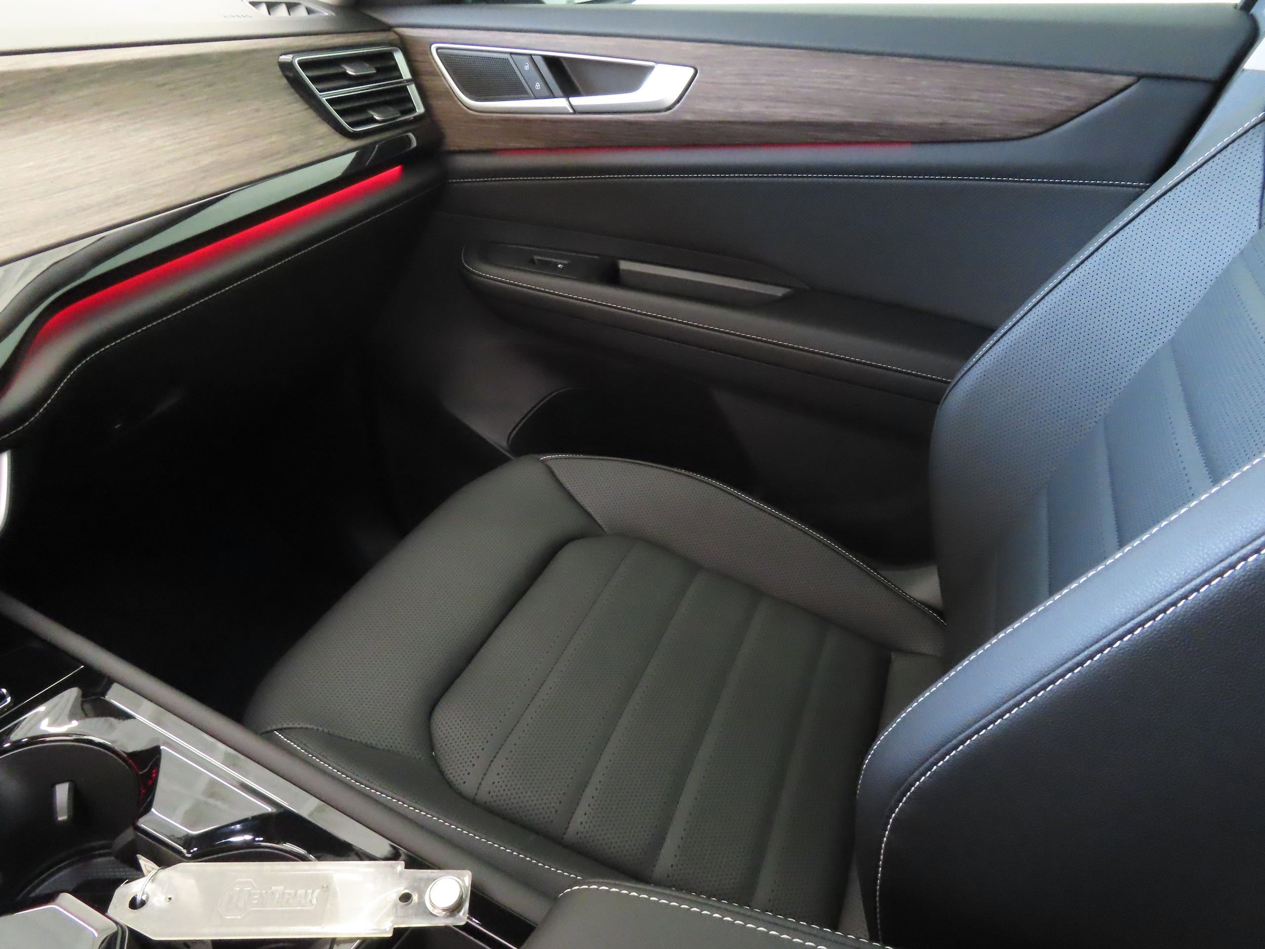 New 2025 Volkswagen Atlas SEL image 21