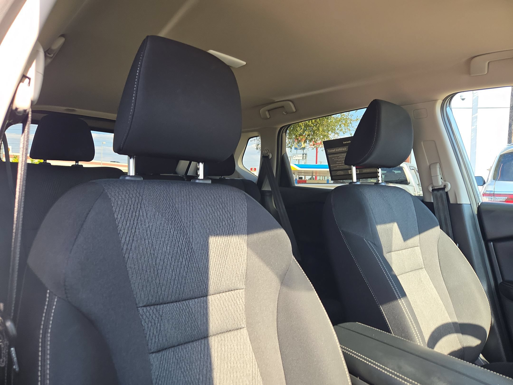 Certified 2026 Nissan Rogue SV FWD image 31