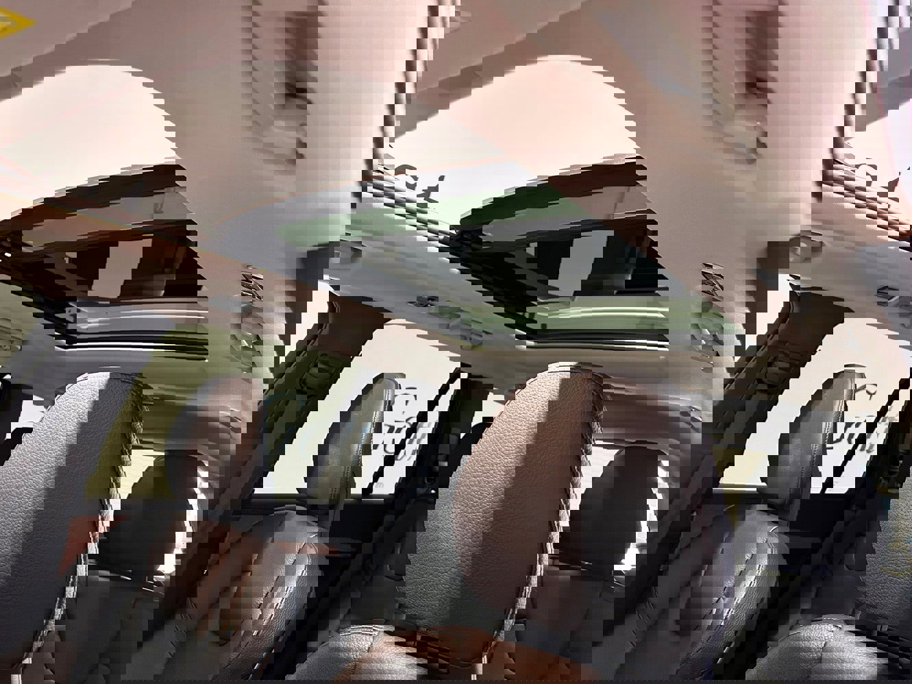 Used 2021 Volvo XC90 T8 Inscription Expression w/ Climate Package image 26