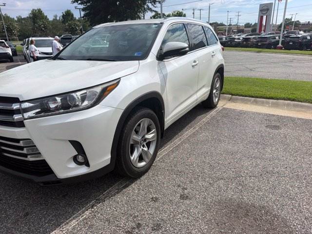 Used 2019 Toyota Highlander Limited AWD/4WD image 18
