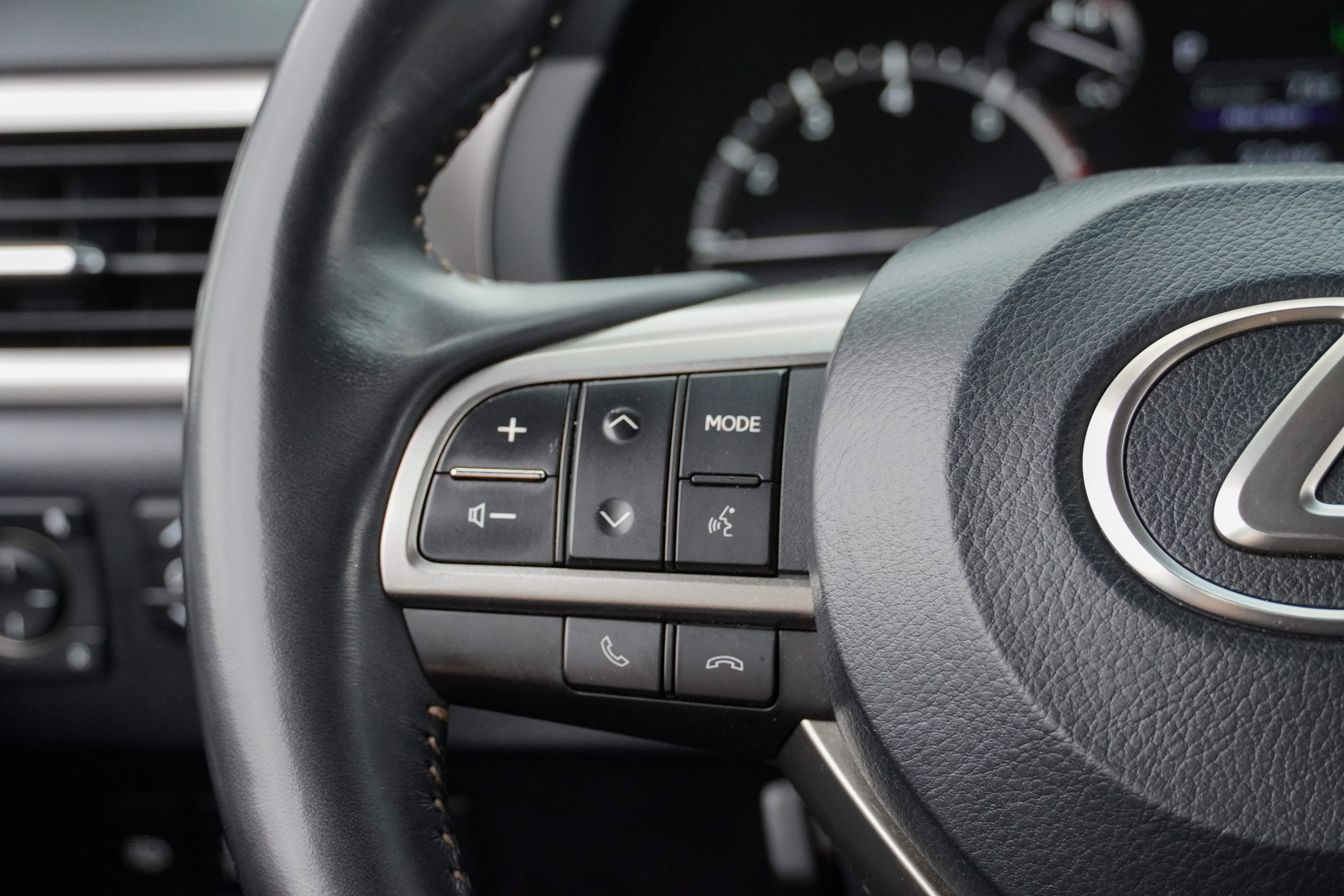 Used 2022 Lexus GX 460 Premium w/ Accessory Package AWD/4WD image 21