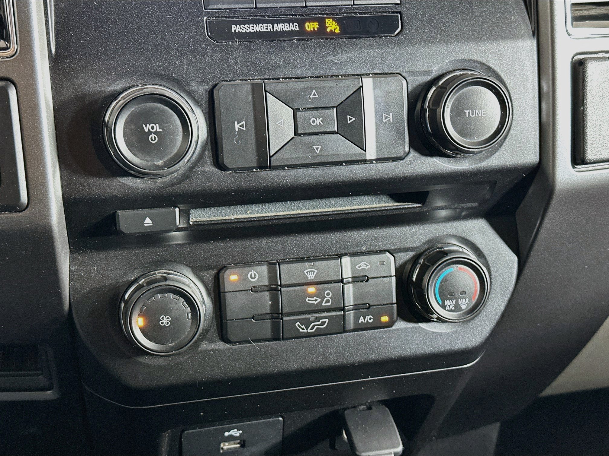 Used 2018 Ford F150 XLT AWD/4WD image 22