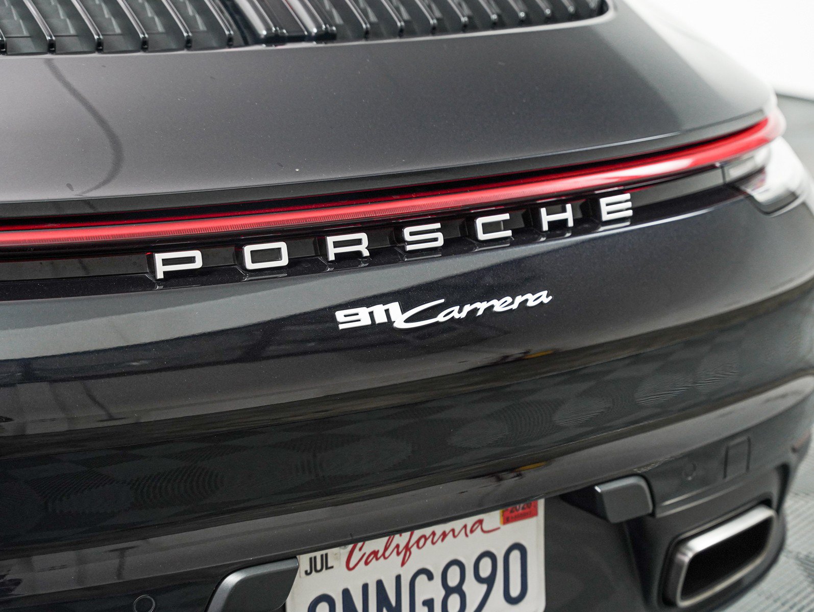 Certified 2022 Porsche 911 Carrera w/ Premium Package RWD image 24