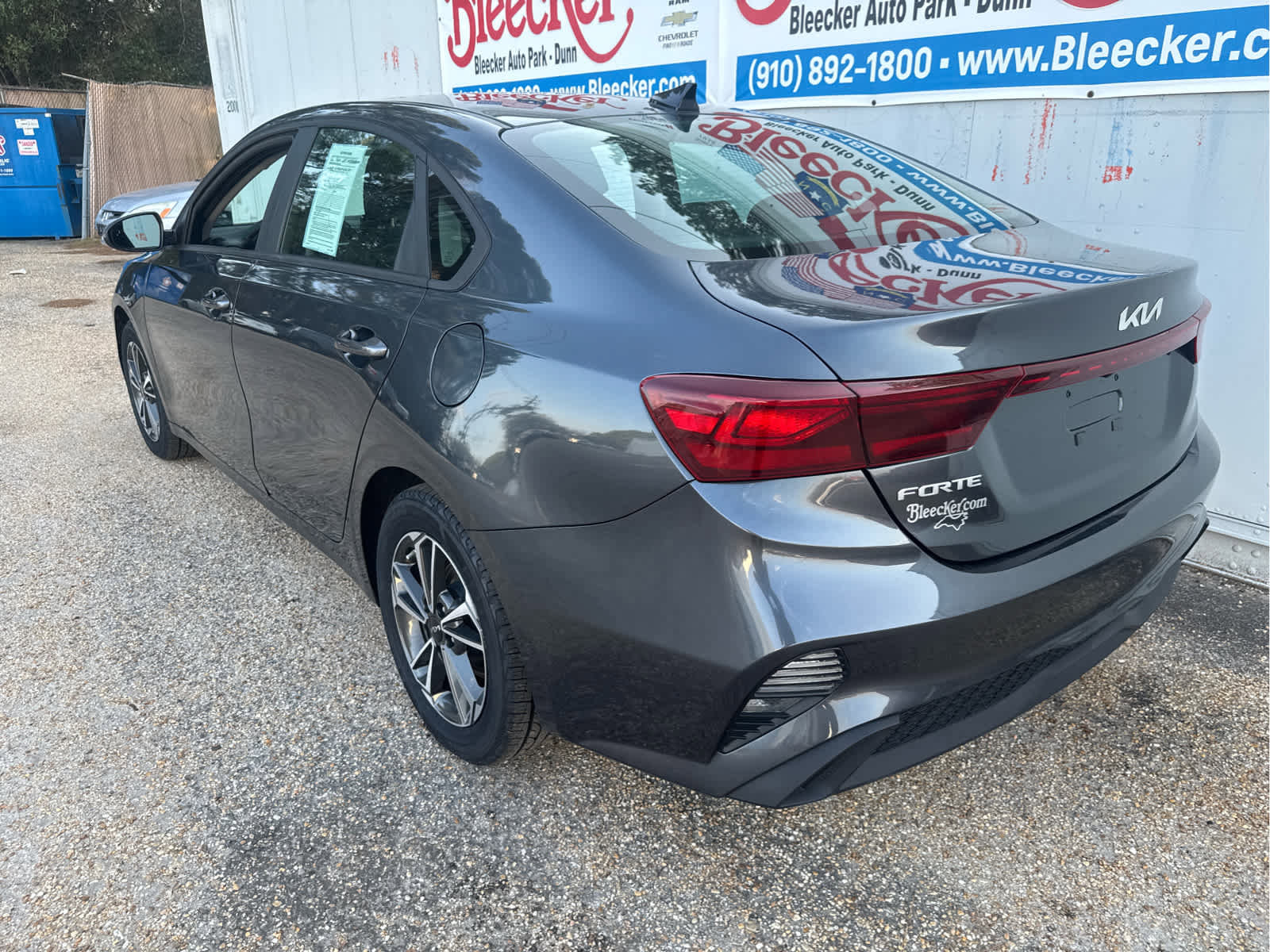 Used 2023 Kia Forte LXS w/ LXS Technology Package FWD image 8
