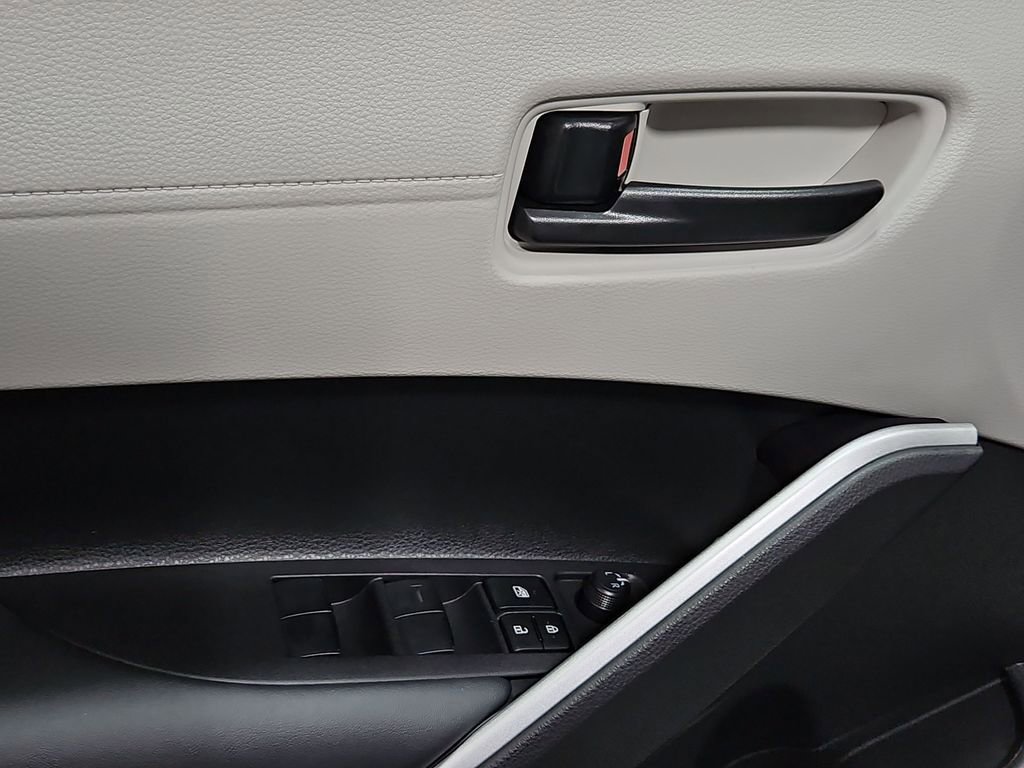 New 2026 Toyota Corolla Cross L image 10