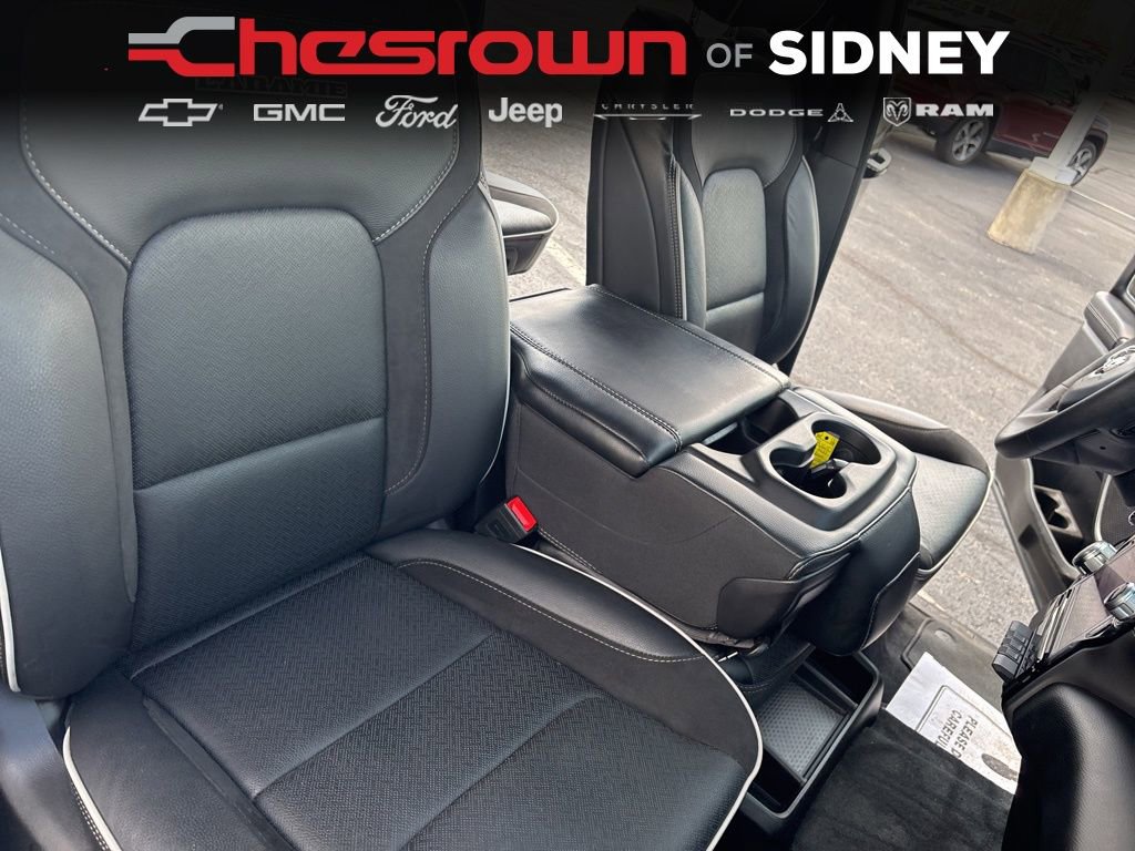 Used 2025 RAM 1500 Laramie AWD/4WD image 33