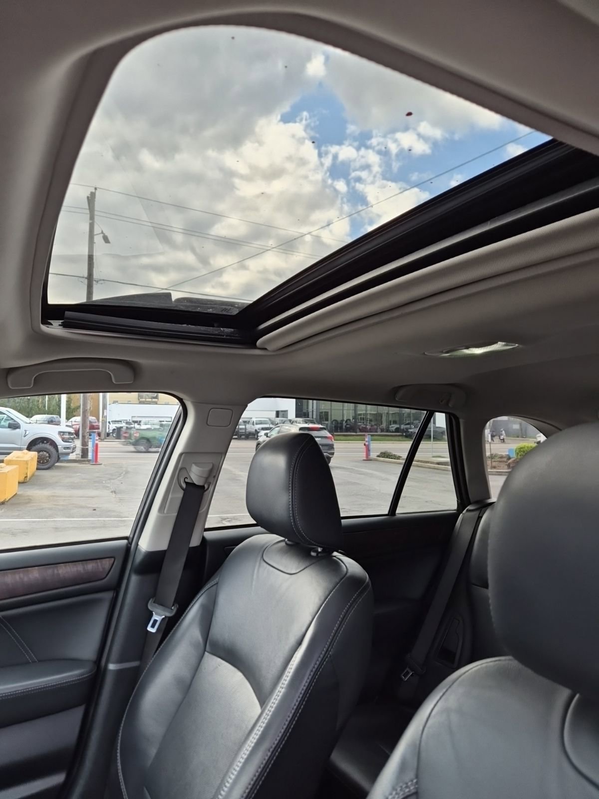 Used 2018 Subaru Outback 2.5i Limited image 16