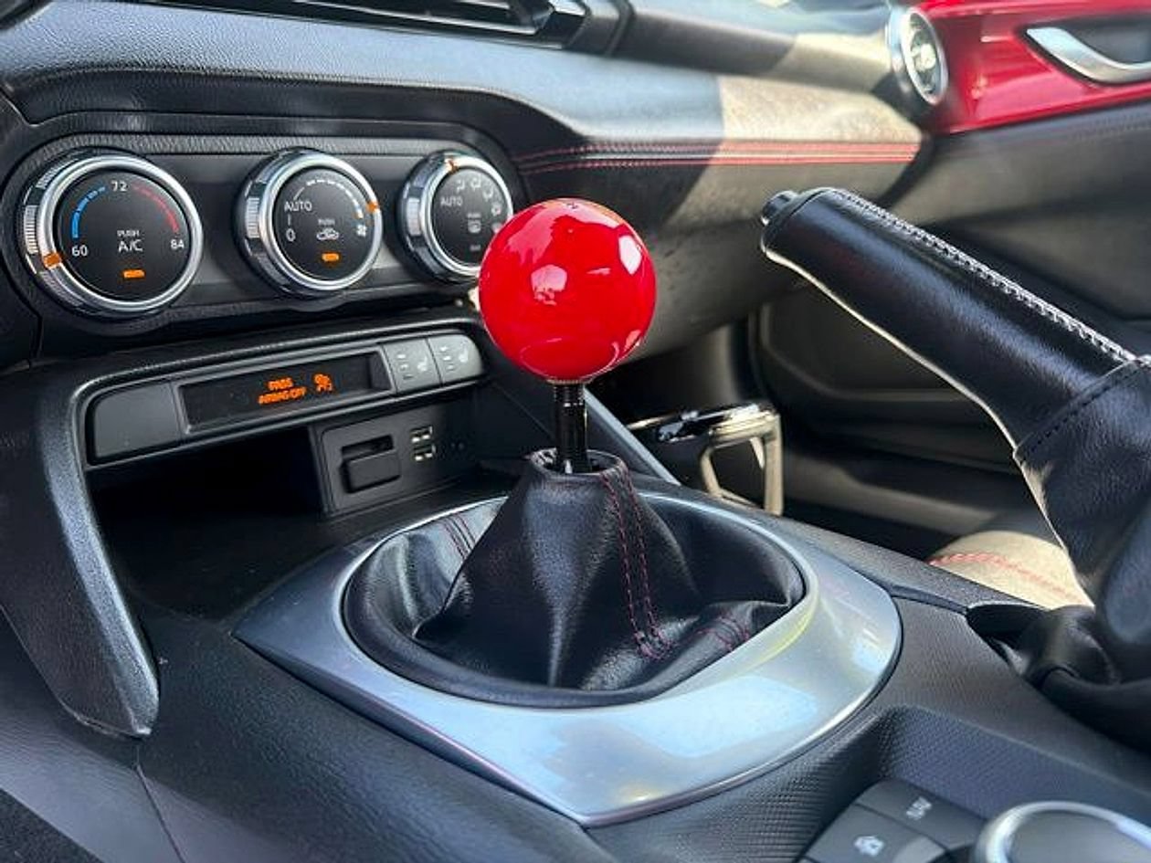 Used 2016 MAZDA MX-5 Miata Grand Touring RWD image 21
