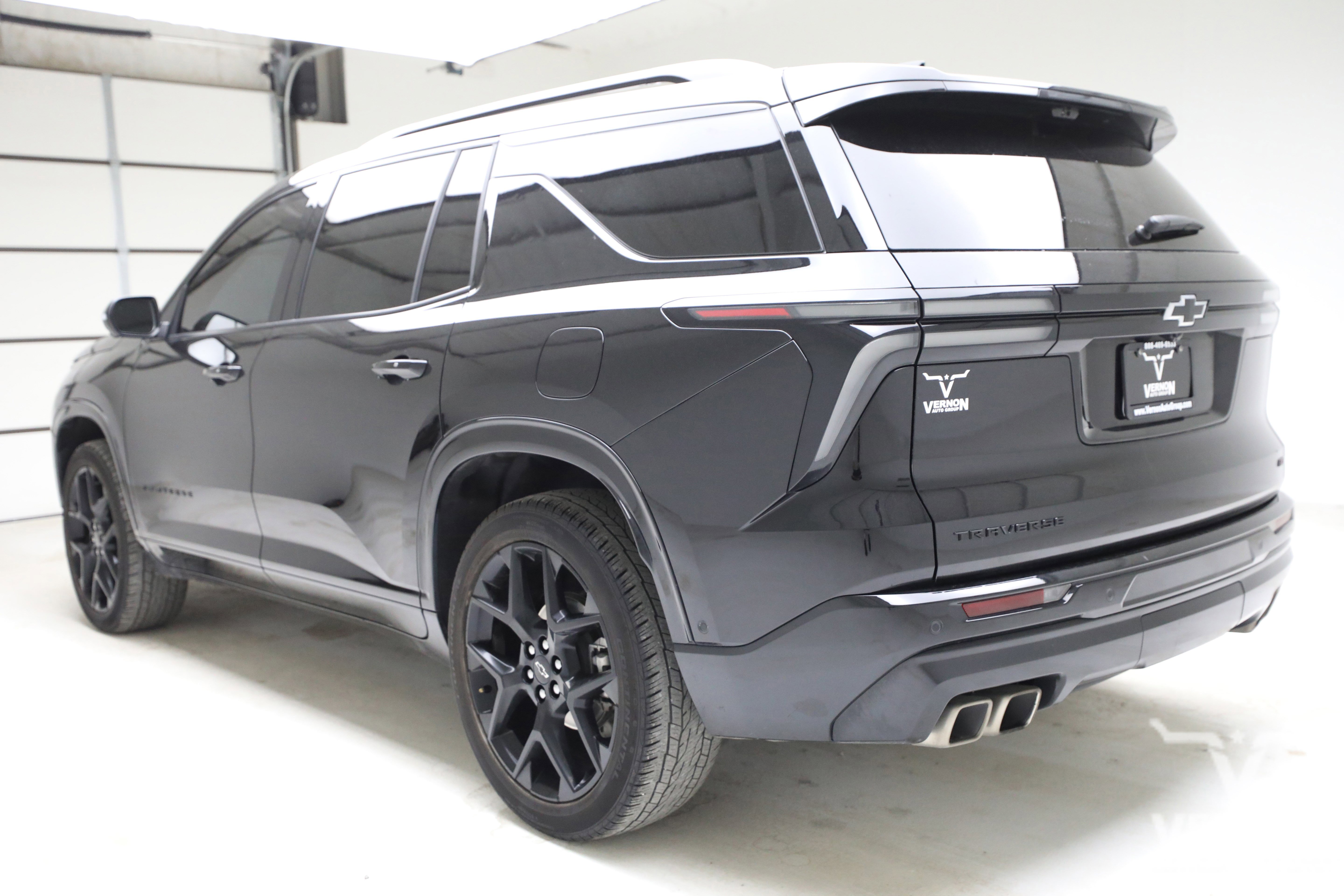 Used 2024 Chevrolet Traverse RS w/ LPO, Floor Liner Package image 3