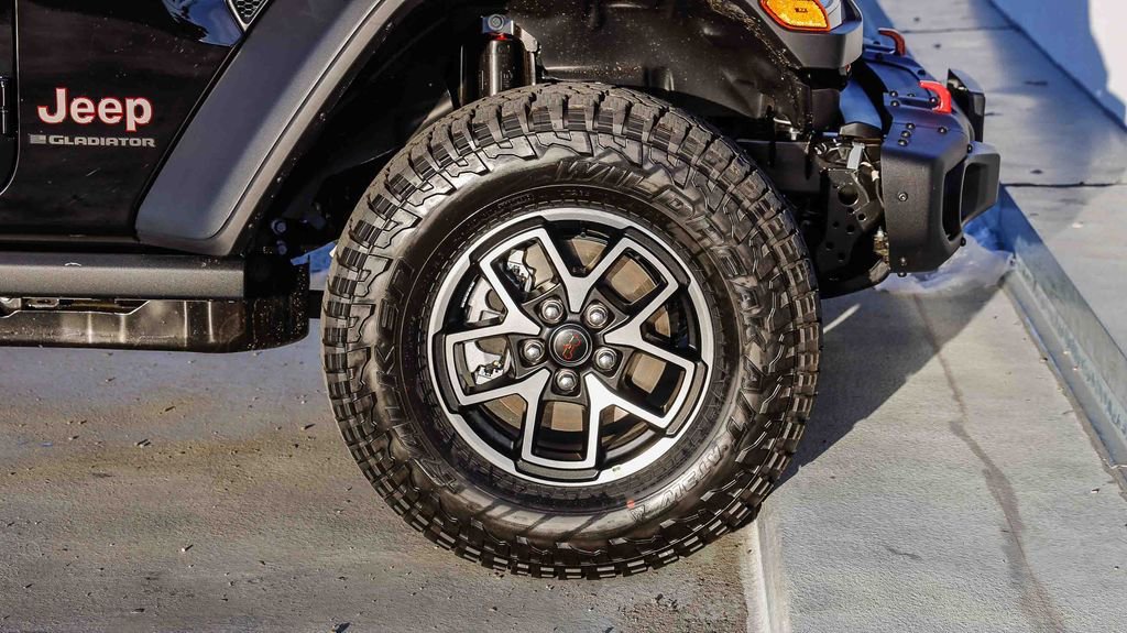 New 2026 Jeep Gladiator Rubicon w/ Steel Bumper Group image 11