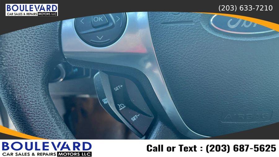 Used 2013 Ford Focus SE FWD image 21