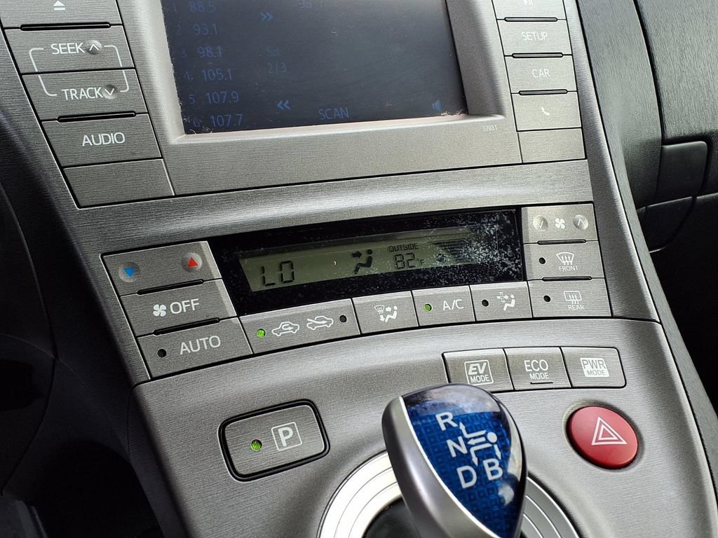 Used 2015 Toyota Prius Two FWD image 10