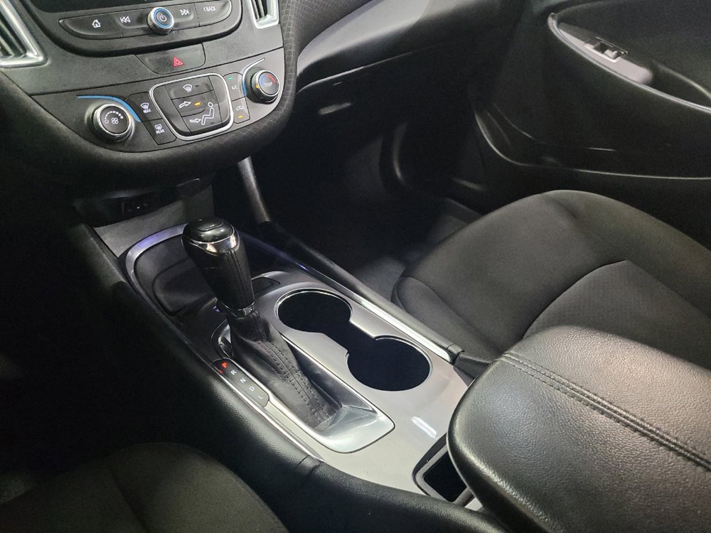 Used 2018 Chevrolet Malibu LT FWD image 26