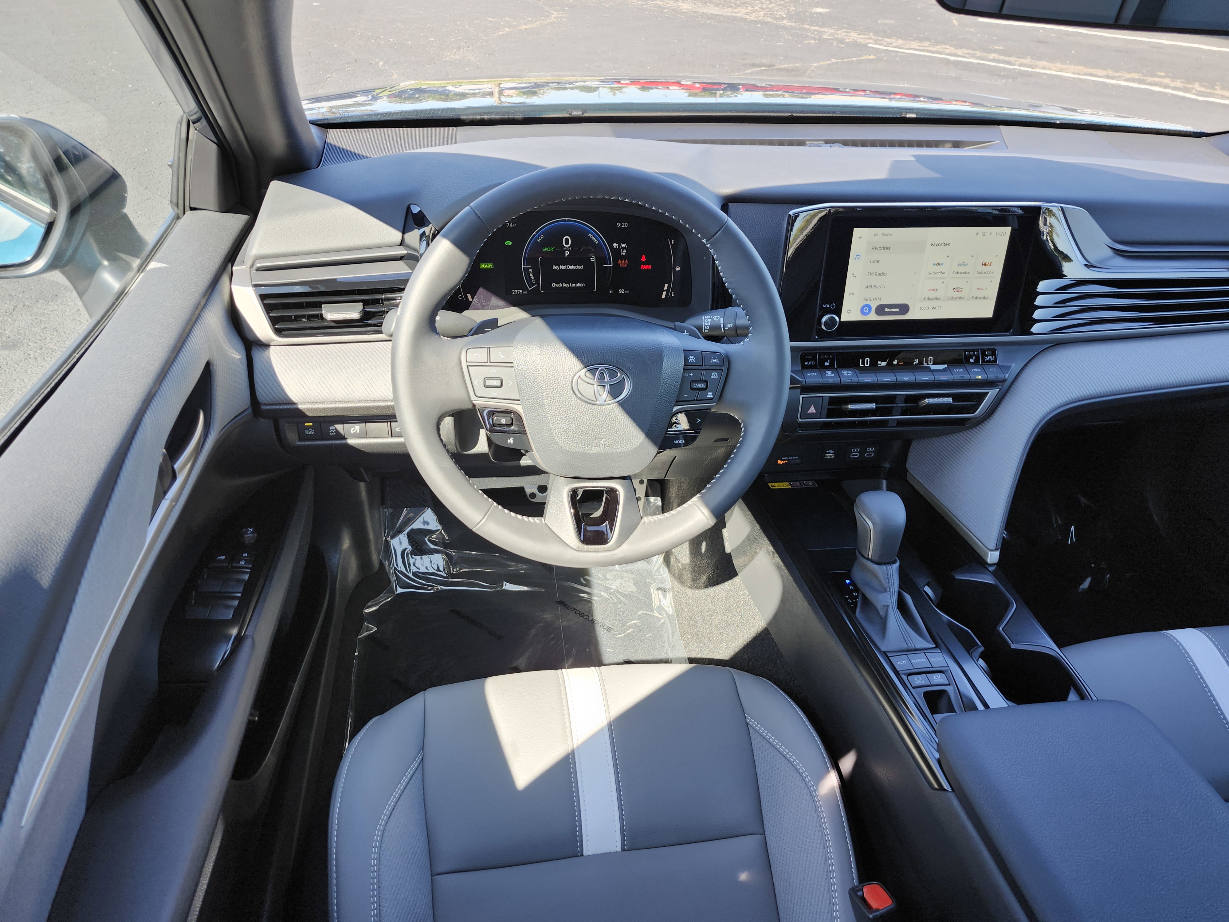 Used 2025 Toyota Camry LE image 20