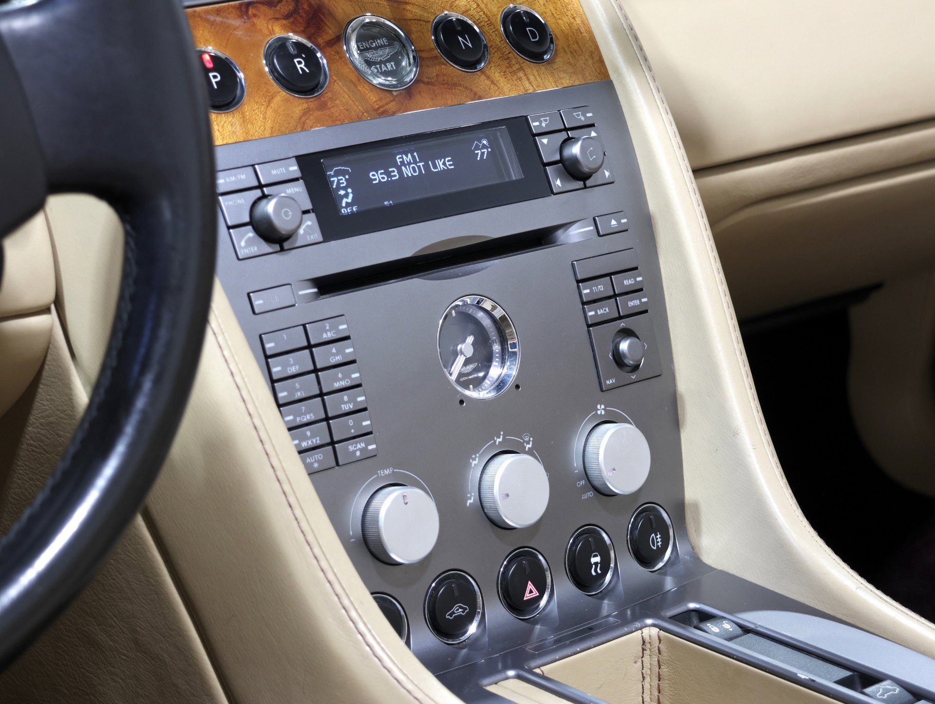 Used 2006 Aston Martin DB9 Volante RWD image 12