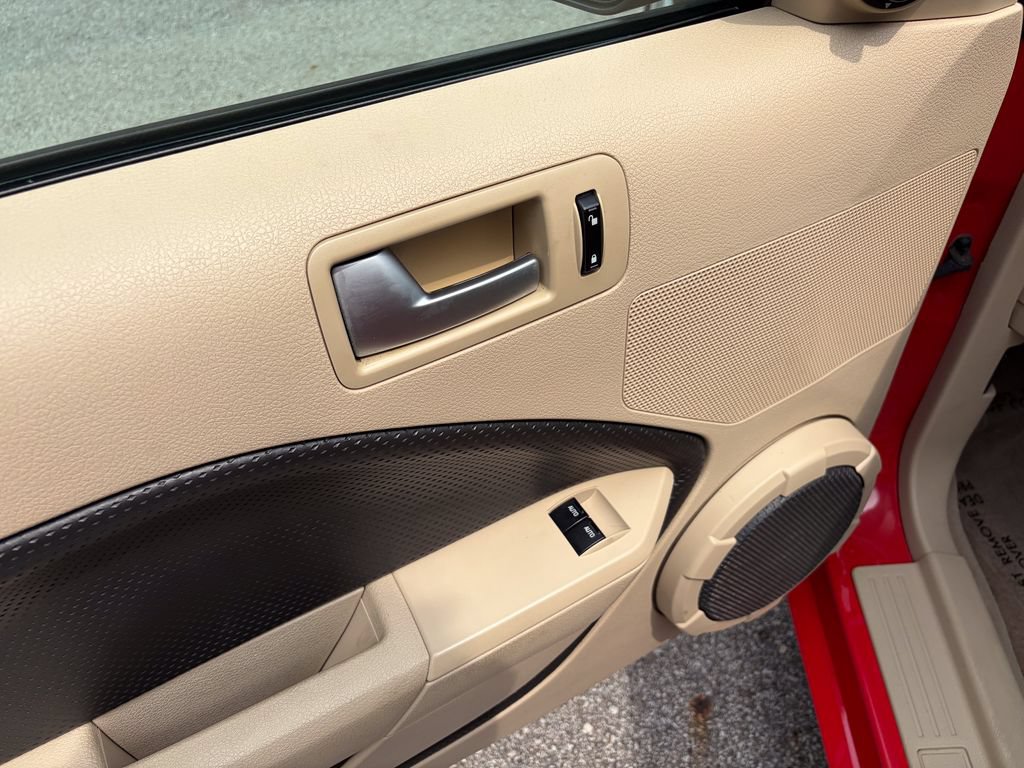Used 2006 Ford Mustang GT RWD image 16