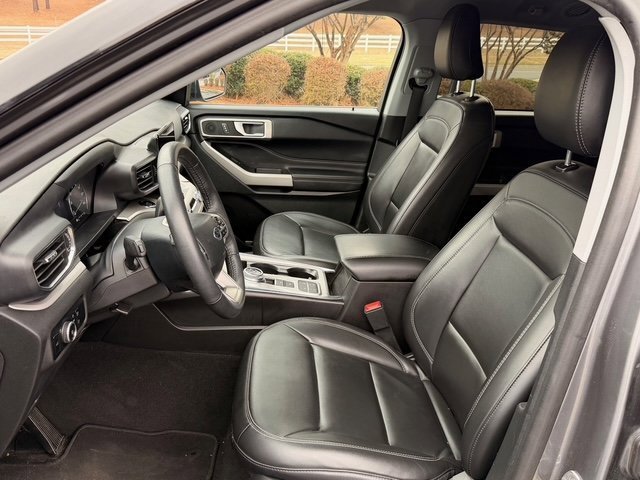 Certified 2024 Ford Explorer XLT w/ Equipment Group 202A image 8