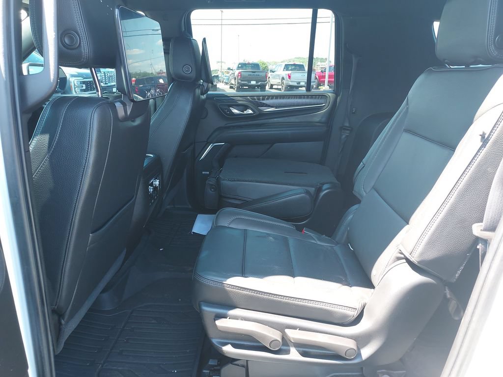 Used 2021 GMC Yukon XL Denali AWD/4WD image 14