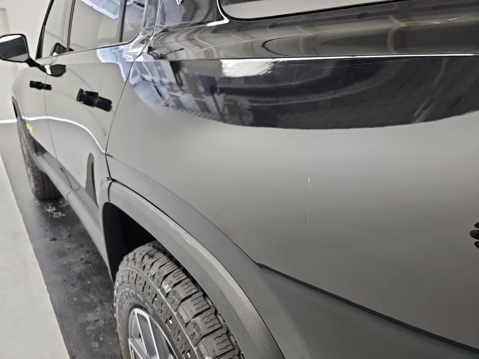 Used 2023 Rivian R1S Adventure Quad AWD/4WD image 36