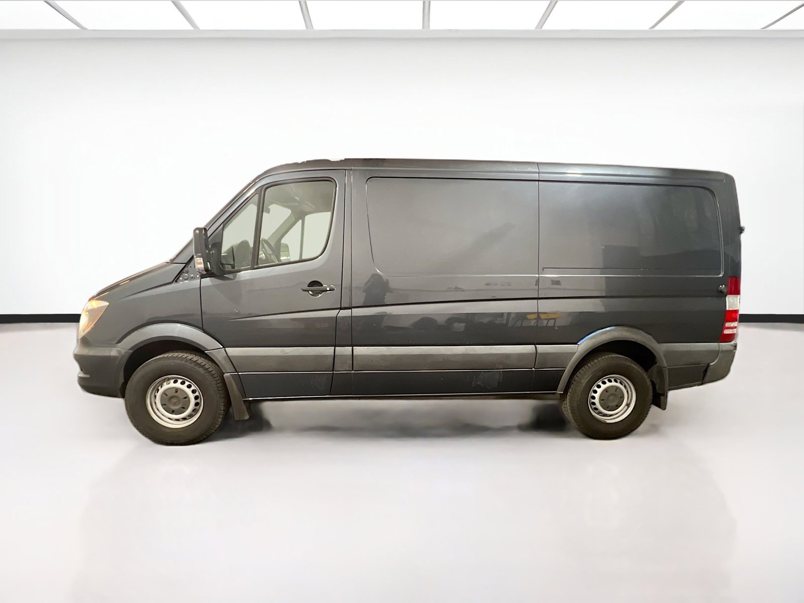 Used 2017 Mercedes-Benz Sprinter 144 Cargo image 20