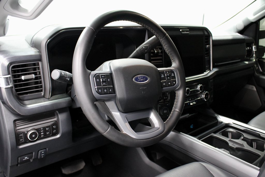 Certified 2025 Ford F250 Lariat w/ FX4 Off-Road Package image 26
